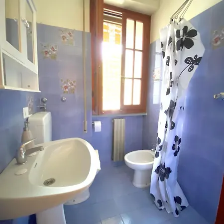 Dei Marmi With Large Private Garden, Near The