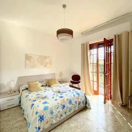 Holiday home Dei Marmi With Large Private Garden, Near The Forte dei Marmi