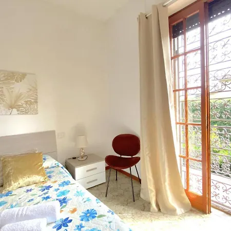 Dei Marmi With Large Private Garden, Near The Forte dei Marmi